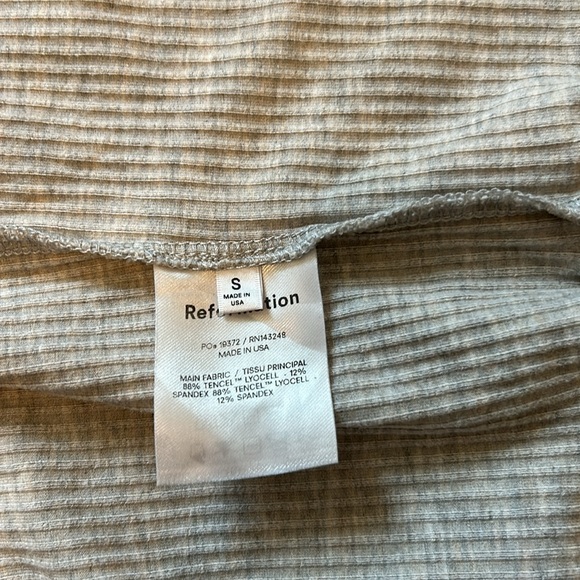 Reformation Light Gray Ribbed Crop Top - Picture 10 of 11